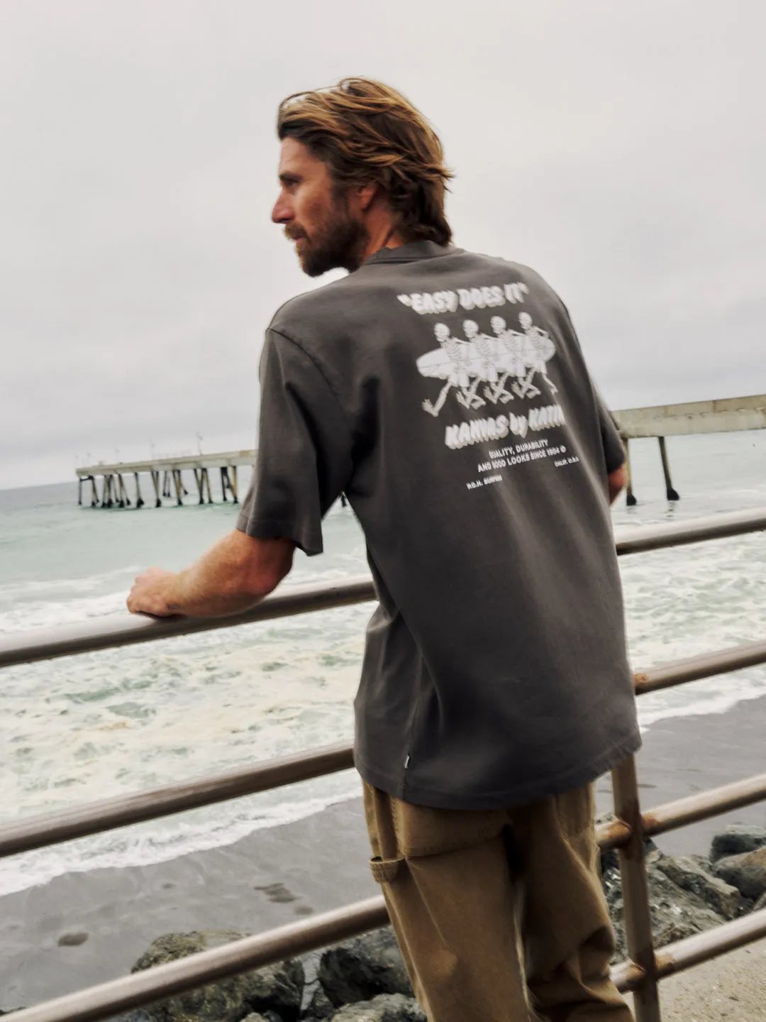 Katin Bones Box Fit T-Shirt mit Grafik
